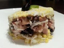 salad chicken mushrooms cheese layers