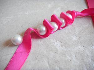 do-it-yourself bead bracelet