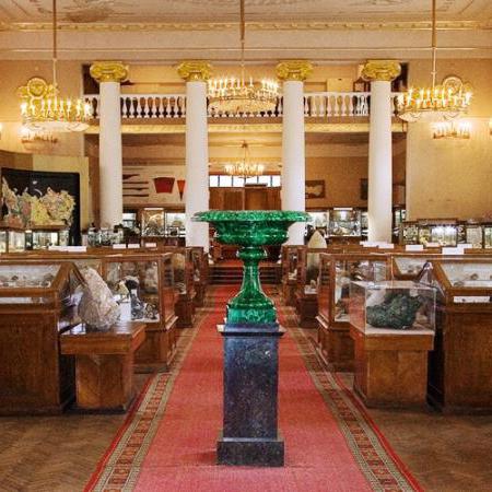 минералогический музей Москва