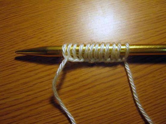 How to make loops on knitting needles?