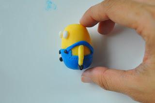 how to mold a minion from plasticine