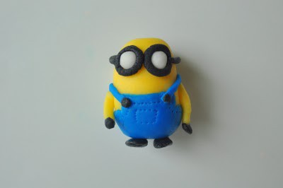 how to mold plasticine minion