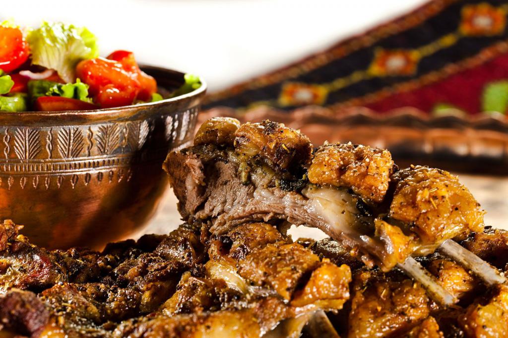 Узбекский тандыр кабоб блюдо