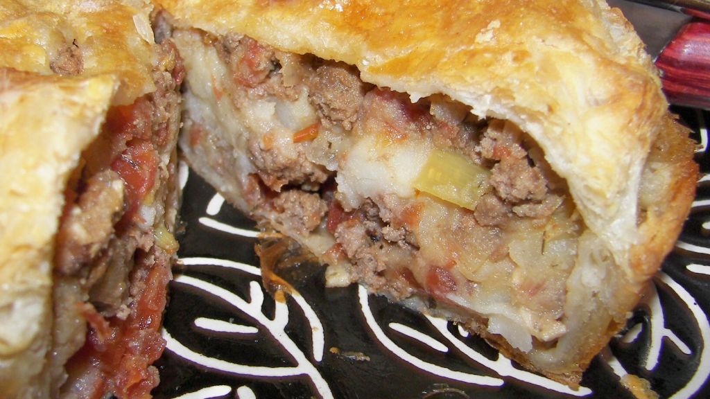 Pie with meat and potatoes