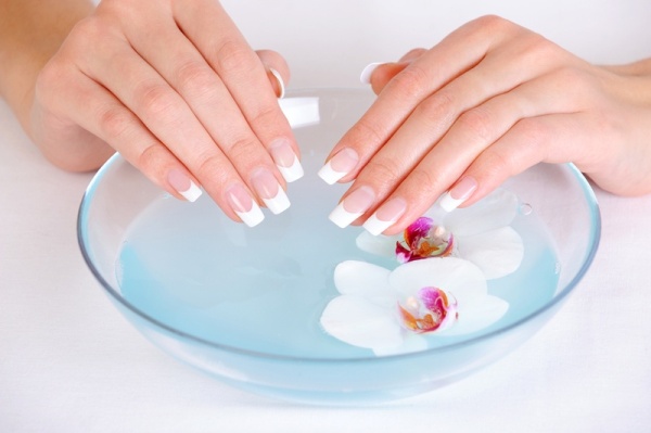 bath for nails