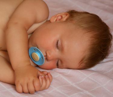 новорожденный плохо спит