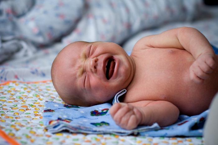 when newborns begin to have colic