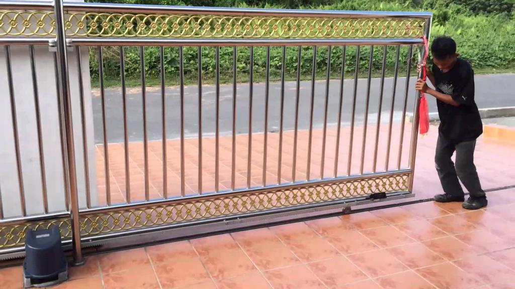 Installation of automatic sliding gates