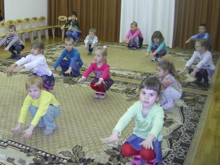 morning gymnastics complexes in the second younger group