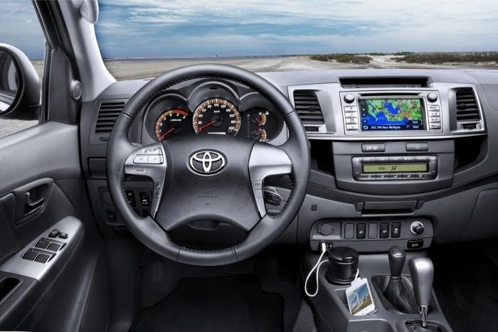 toyota hilux reviews