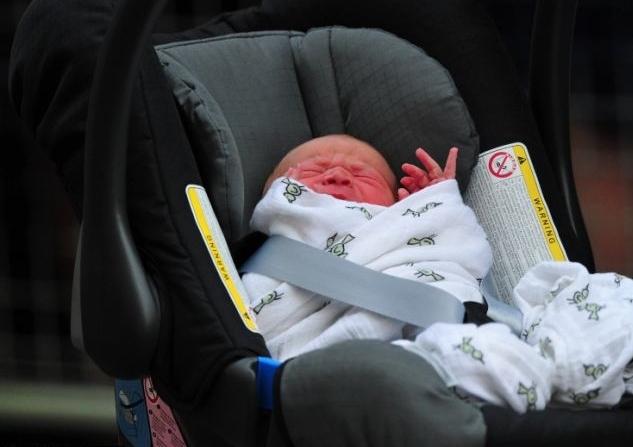 как перевезти новорожденного в машине