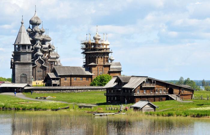 Kizhi churchyard