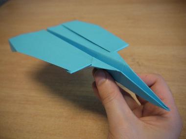 как сделать бумажный самолет