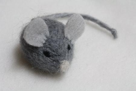 валяние из шерсти мышки