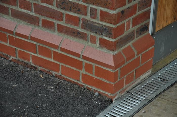 basement brick size