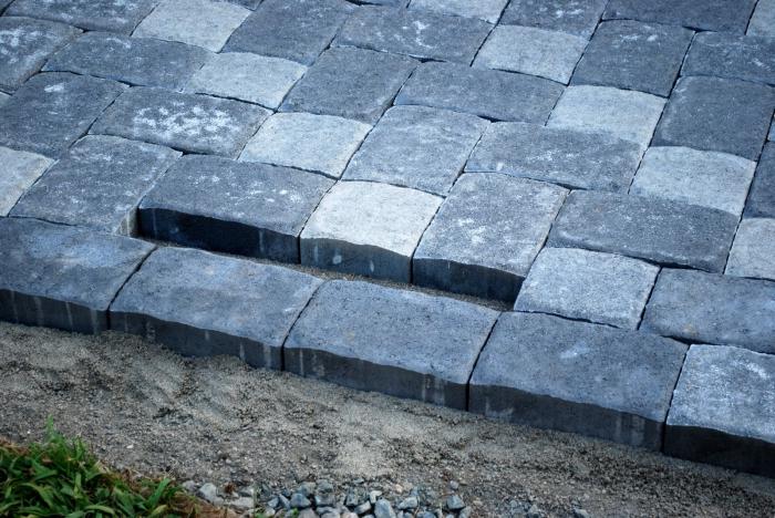 rules for laying paving slabs