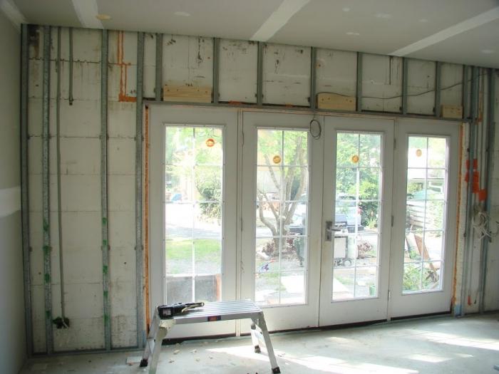 align the walls with your own hands with drywall