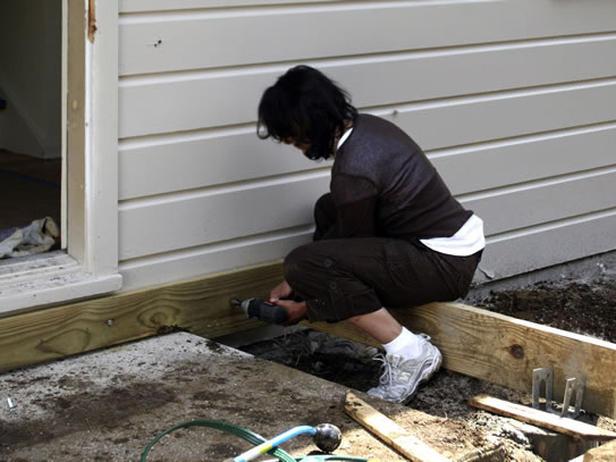 build a porch to a wooden house