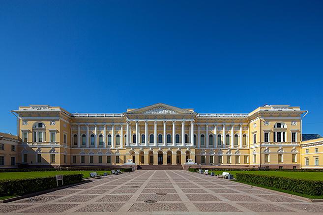 Какие дворцы есть в Санкт Петербурге?