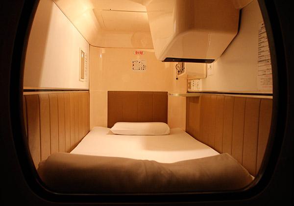 capsule hotels