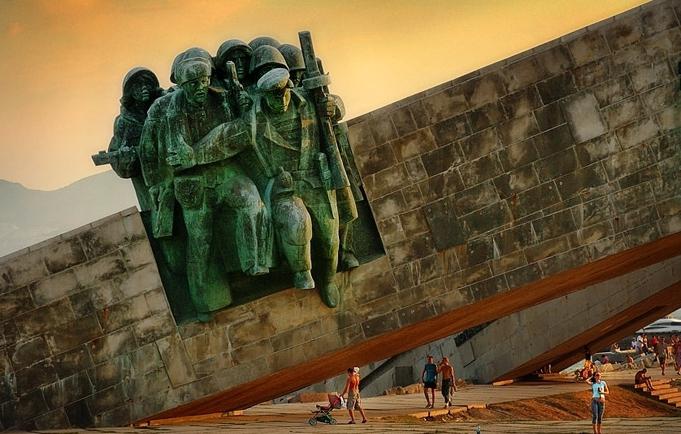 Novorossiysk memorial small land