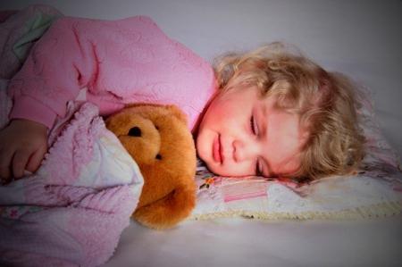 Молитва чтобы ребенок не писался ночью в кровать в 3 года