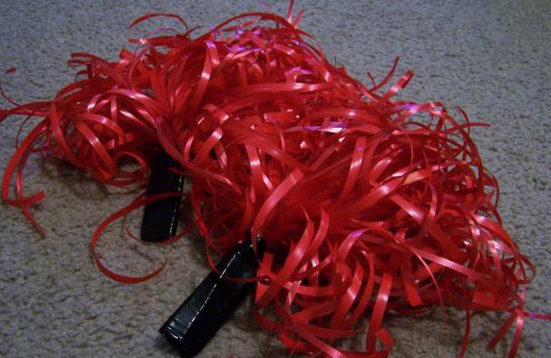 how to make do-it-yourself cheerleading pompons