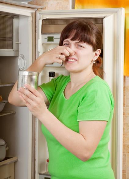 как избавиться от запах в холодильнике