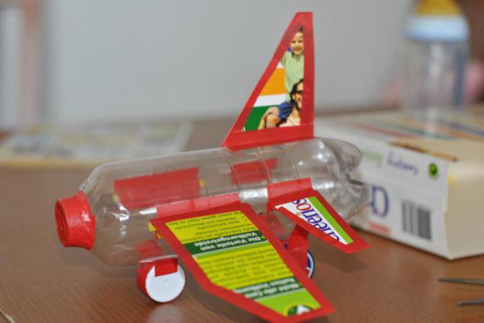 do-it-yourself airplane from a plastic bottle