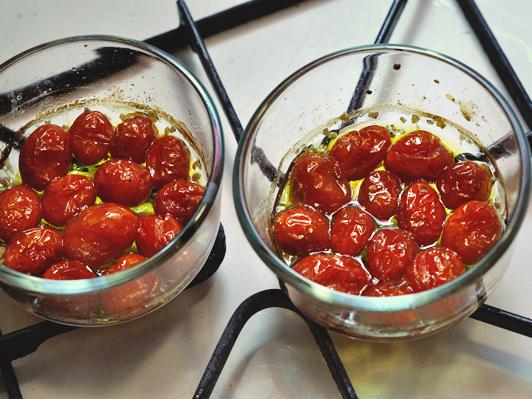 запеченные помидоры черри в духовке