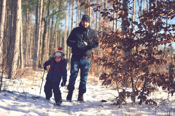 why snow crunches underfoot