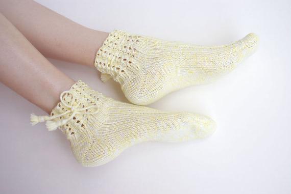 knitting socks fishnet patterns