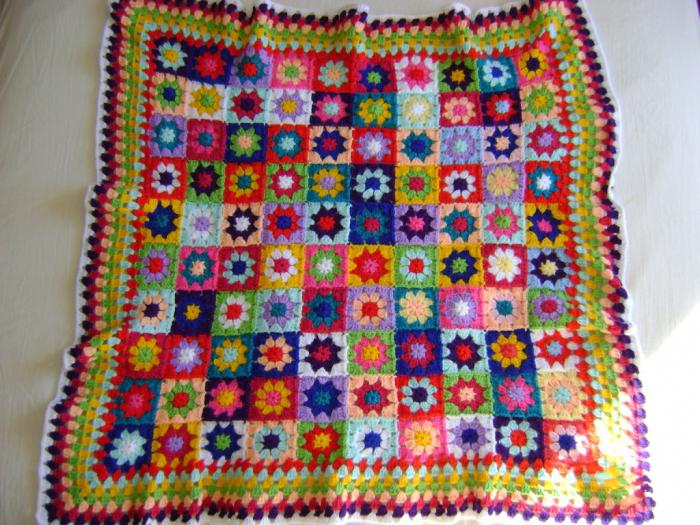 Crocheted blankets from motifs