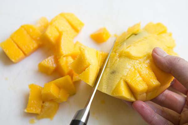 как красиво разделать манго 