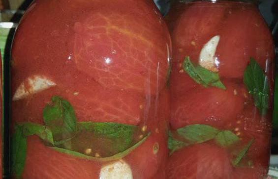 помидоры с чесноком консервируем на зиму 