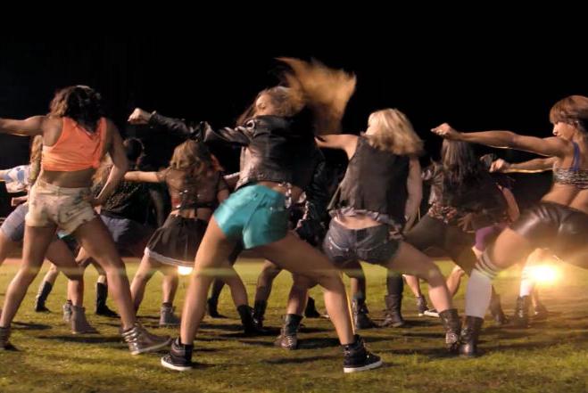 Девушки танцуют бразильские танцы. Пидорский танец как называется. Танец на голове как называется. Танец попой дети
