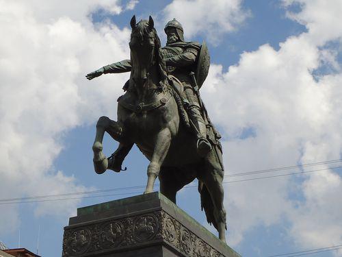памятник Юрию Долгорукому в Москве