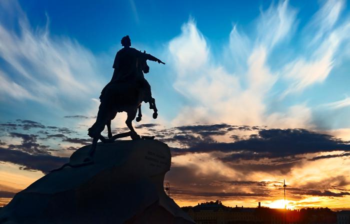 monument to Peter 1 on horseback