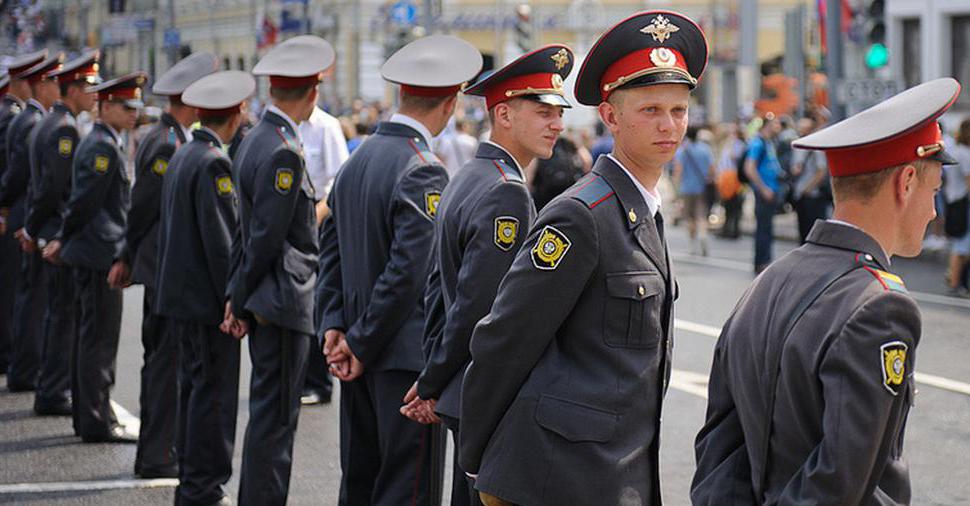 зарплата полицейских в россии