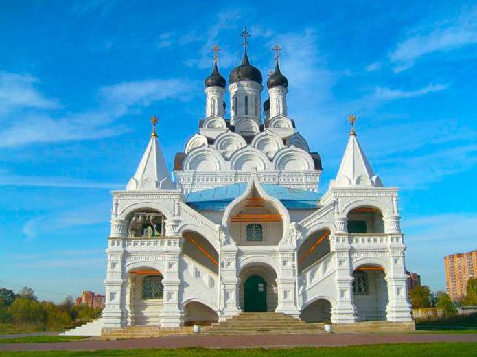 храм благовещения пресвятой богородицы в селе тайнинском 