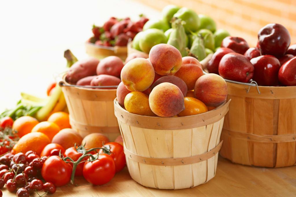 фрукты - источник витаминов