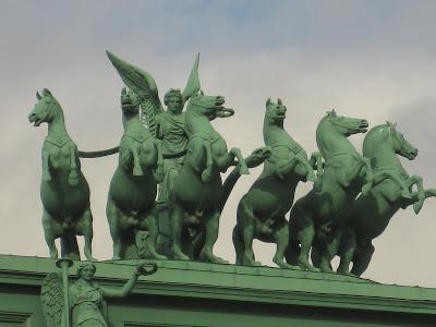 нарвские триумфальные ворота в петербурге