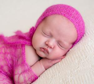 knit cap for a newborn