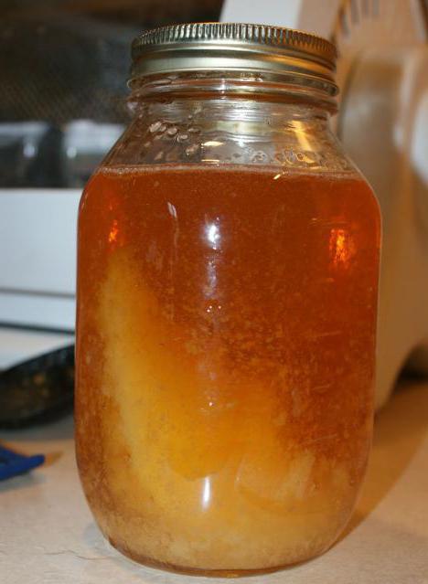 Почему мед не кристаллизуется. Липовый мед кристаллизованный. Мед разнотравье кристаллизуется. Мёд засахарился. Кристаллизация меда.