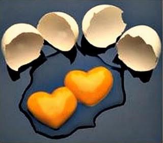 как приготовить яичницу в сердечке из сосиски