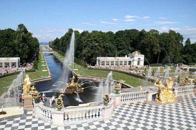 Peterhof in St. Petersburg sights