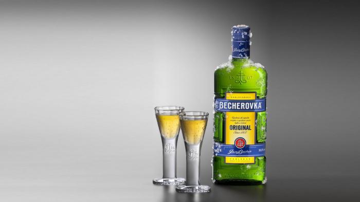 cocktails with becherovka