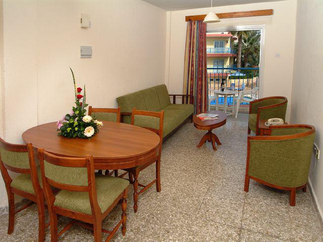 maria hotel apartments кипр
