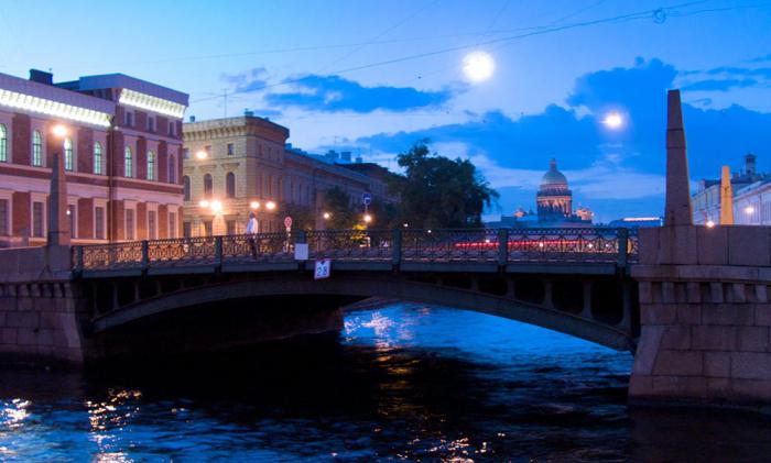 Bridge of kisses in St. Petersburg