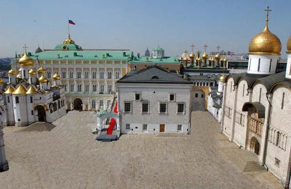 Кто построил Благовещенский собор Московского Кремля 